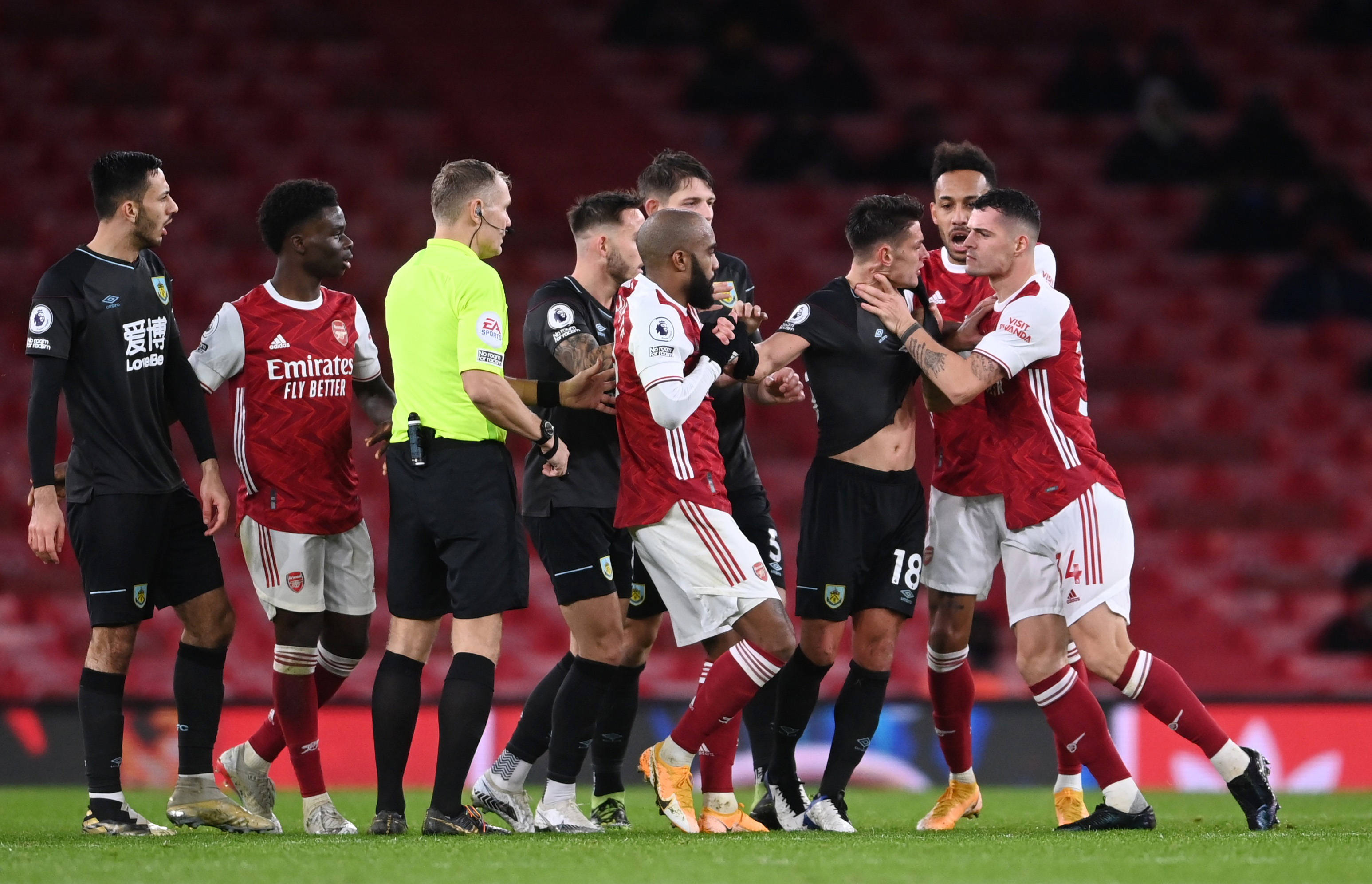 自然地承担 自然地承担